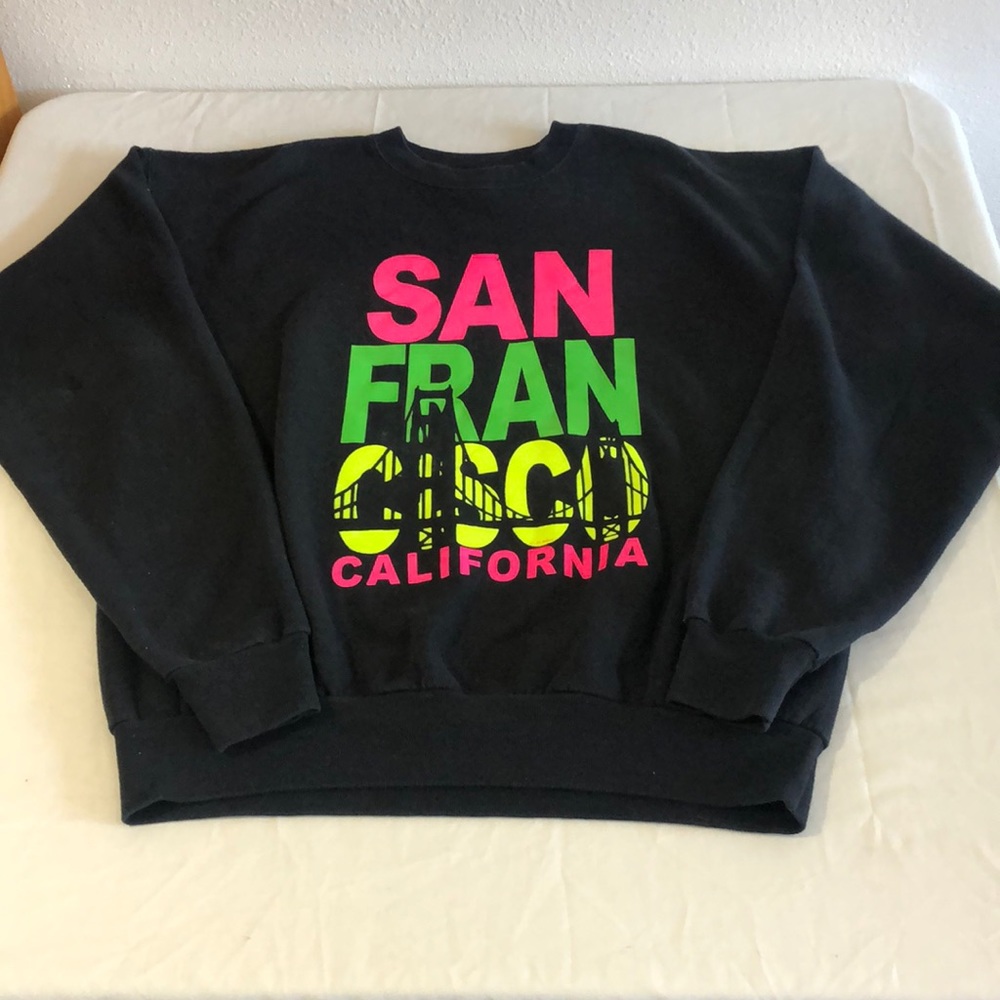 😊💕🌸 Host Pick 🌸💕😊 - Women’s San Francisco Sweater